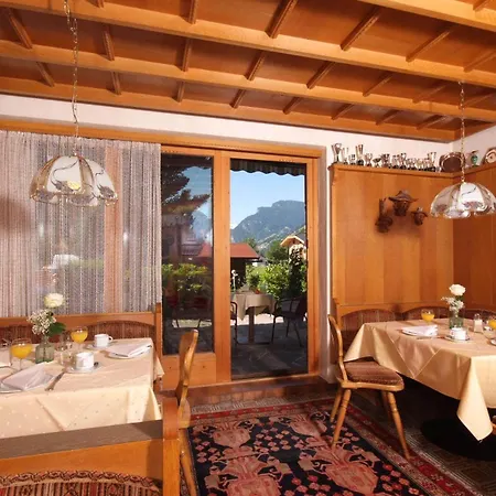 מלון Garni Maximilian