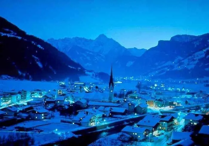 酒店 Garni Maximilian 2*