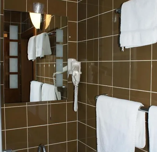 Garni Maximilian Hotel 2*